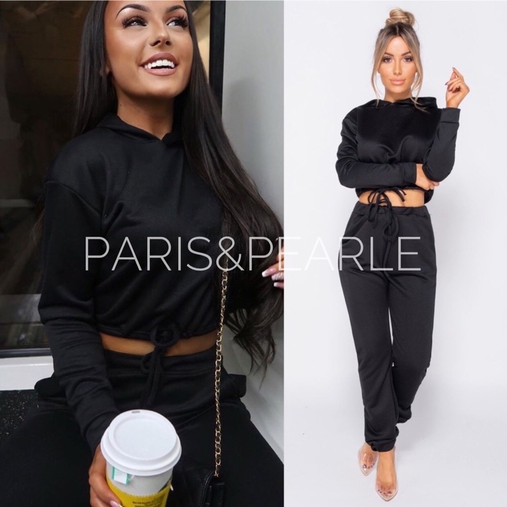 Blogger Fav ⭐Jenna Black Drawstring Cropped Hoodie
